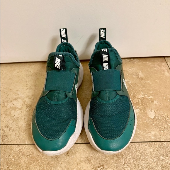 Nike Kids 3.5 Flex Runner 3 big kids Green - Picture 5 of 8